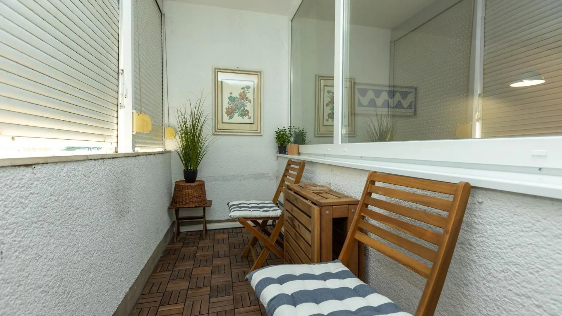 Mirna One Bedroom Apartment Near Old Town Zadar