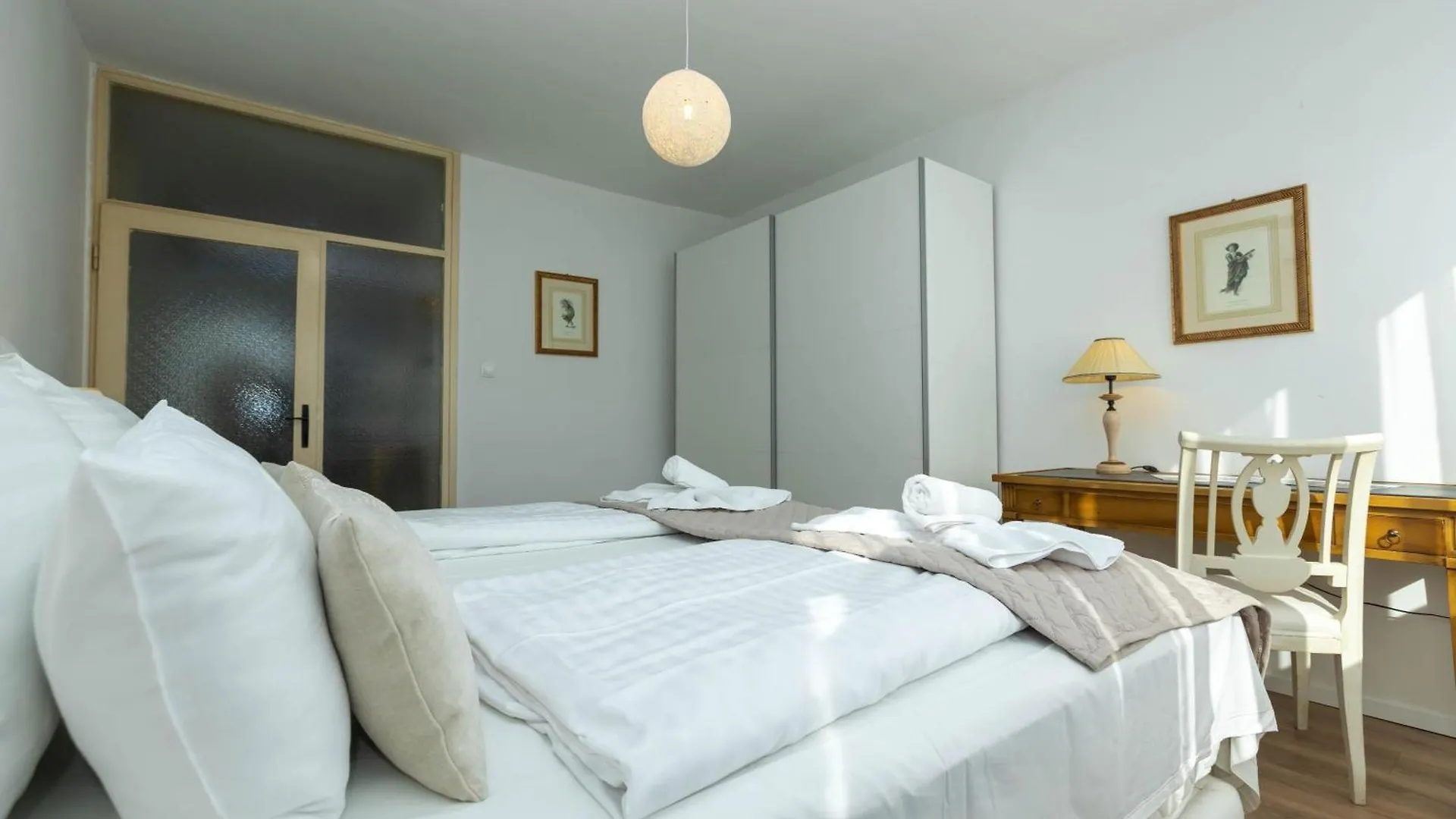 Mirna One Bedroom Apartment Near Old Town Zadar