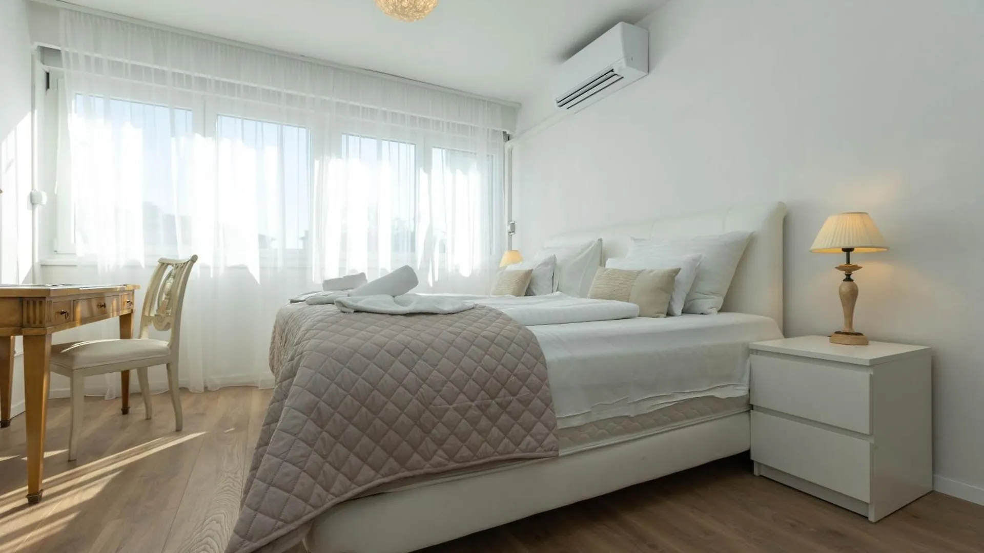 Mirna One Bedroom Apartment Near Old Town Zadar